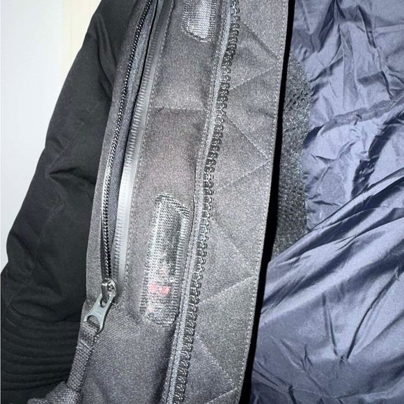 Polo by Ralph Lauren Black Quilted Puffer Coat with Hood - Picture 3 of 5